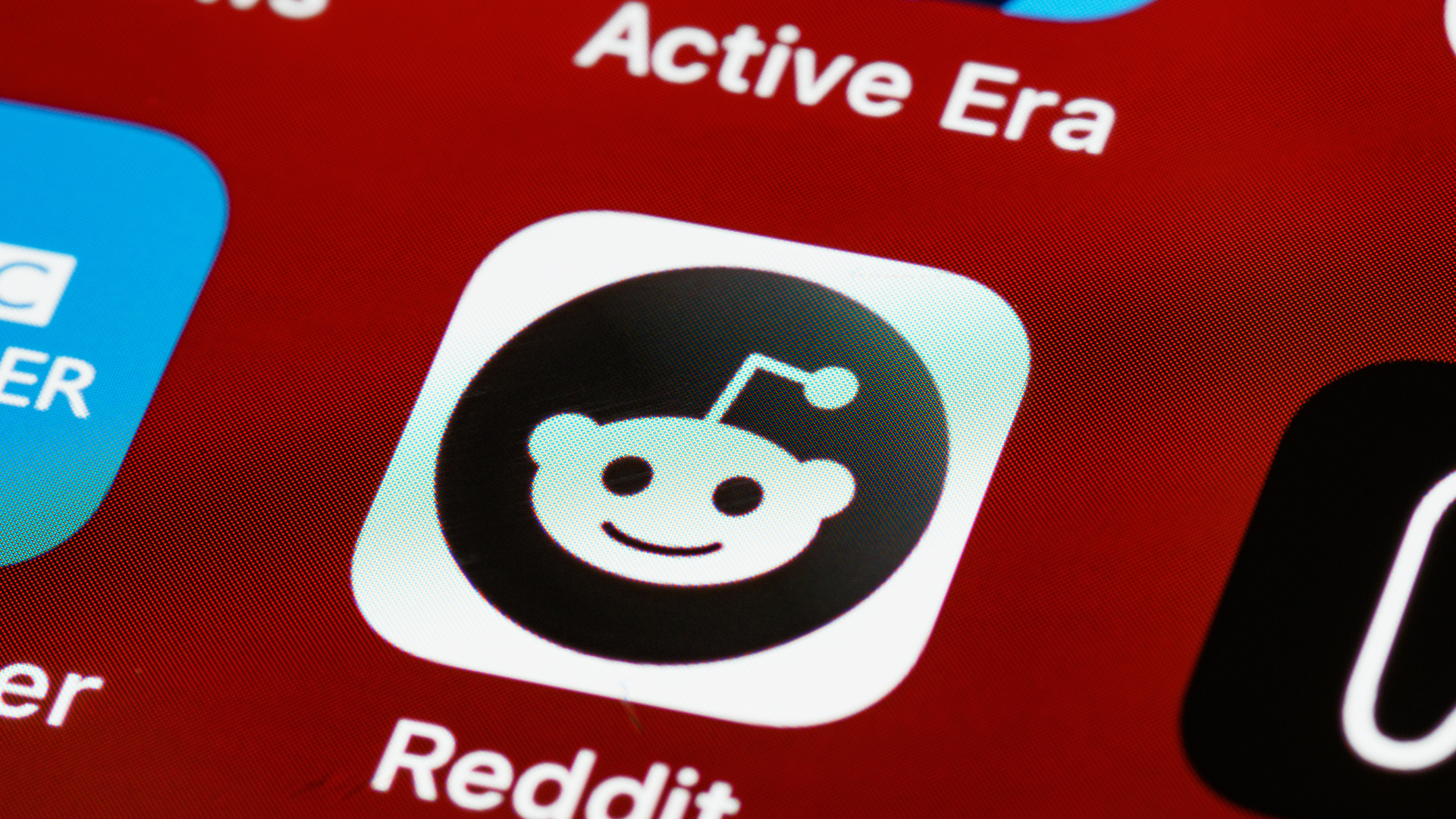 The Authority Factor: Why Reddit and Community Platforms are GEO Goldmines